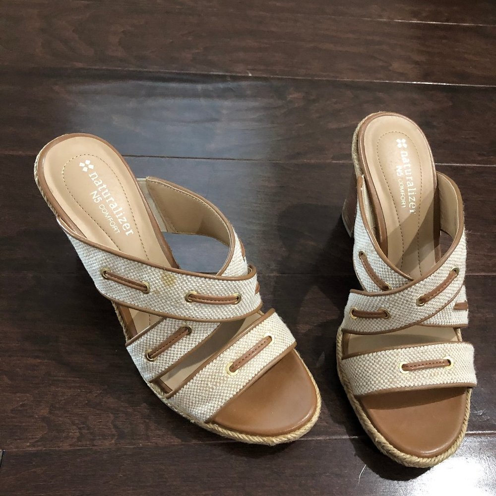 Naturalizer Daquiri Sandals Size 7 Cream/Teak